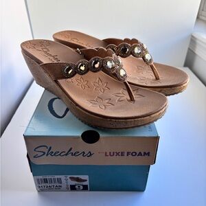 NIB Skechers Beverlee - Bizzy Babe Wedge Sandals - Size 9